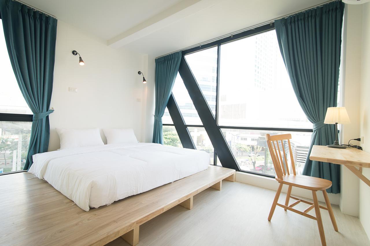 Suk18 Hostel (Adults Only) Bangkok Dış mekan fotoğraf