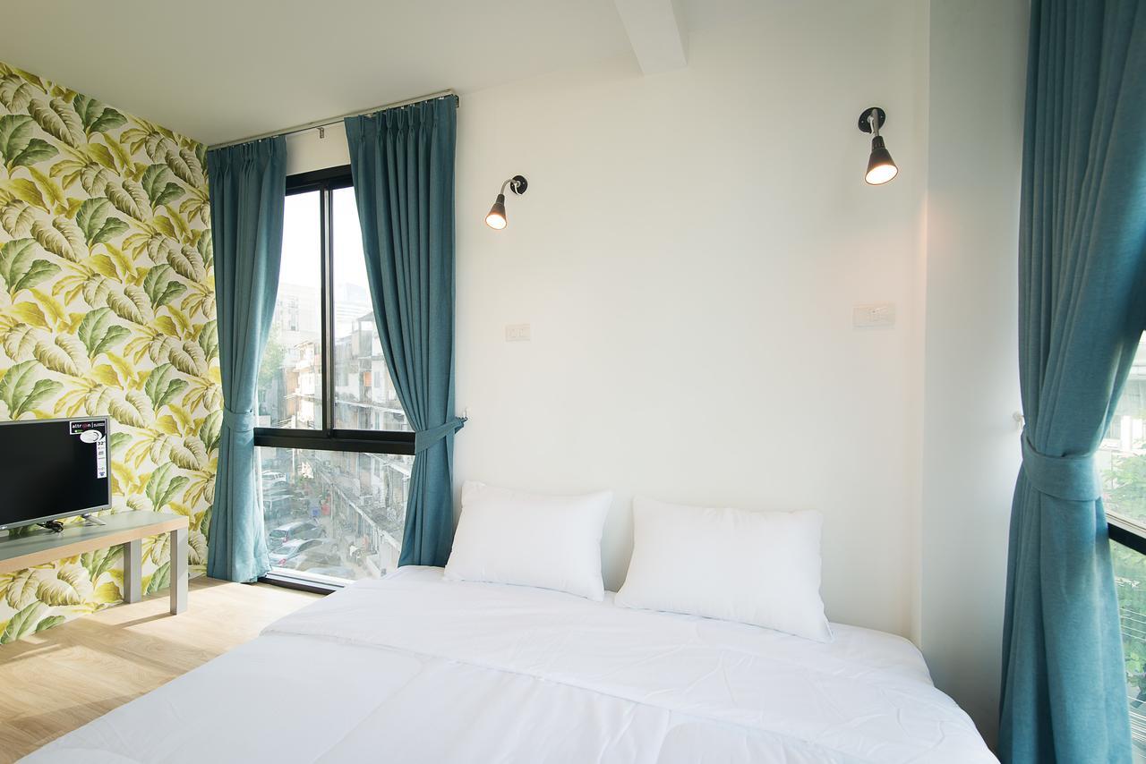 Suk18 Hostel (Adults Only) Bangkok Dış mekan fotoğraf